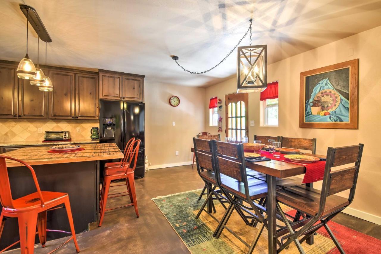 Cozy Home With Media Room Short Walk To Taos Plaza! Exterior foto