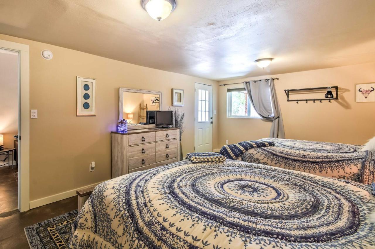 Cozy Home With Media Room Short Walk To Taos Plaza! Exterior foto